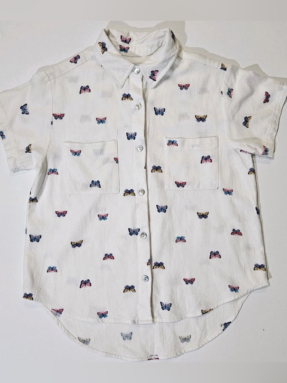 Rae Dunn White Short-Sleeve Button-Up Shirt with Colorful Butterflies